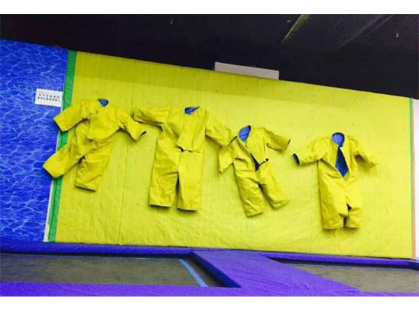 The increasingly popular trampoline new project--Stick wall