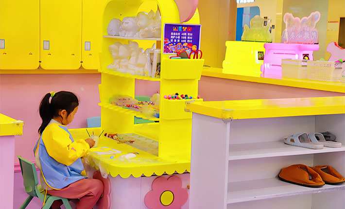 Arts & Crafts Area