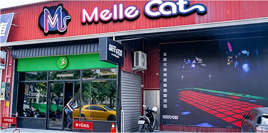 Street-slide stores
